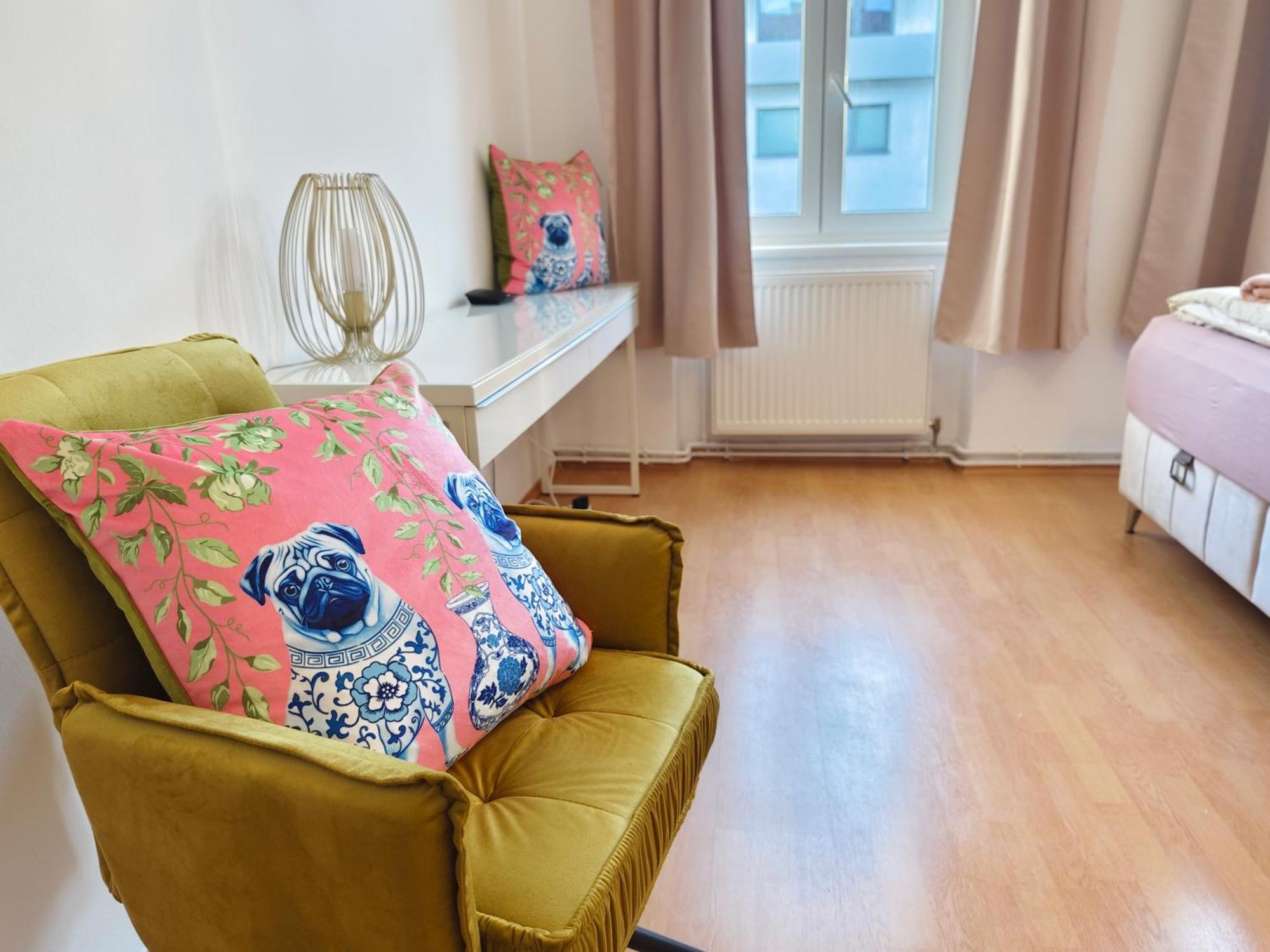 The Rose Apartment - Near Schoenbrunn Palace Vienna Luaran gambar