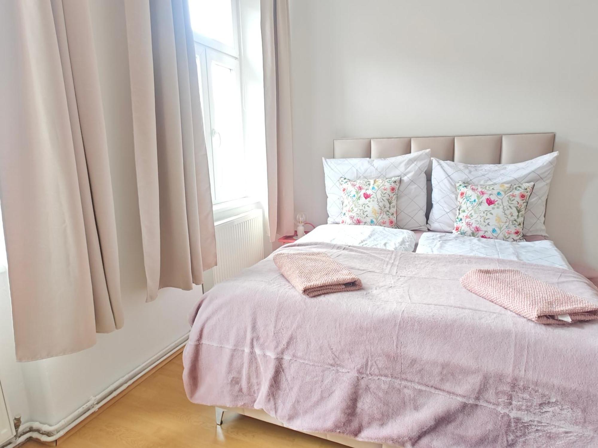 The Rose Apartment - Near Schoenbrunn Palace Vienna Luaran gambar